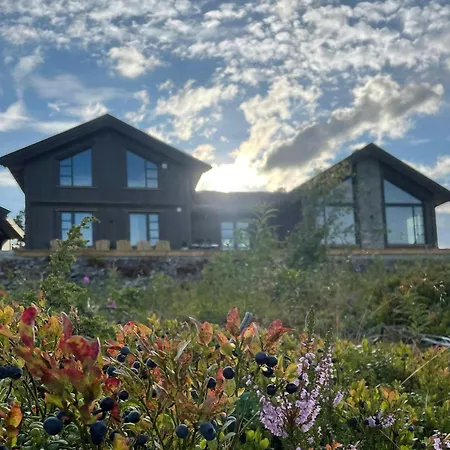 Adventure And Relaxation In Tatil Evi Voss